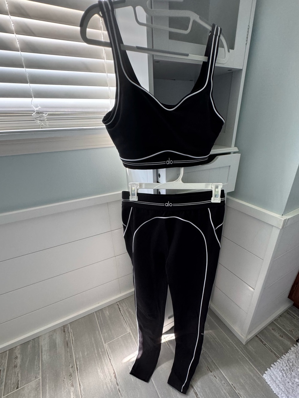 ALO Yoga Black Leggings and Sports Bra Set with White Piping